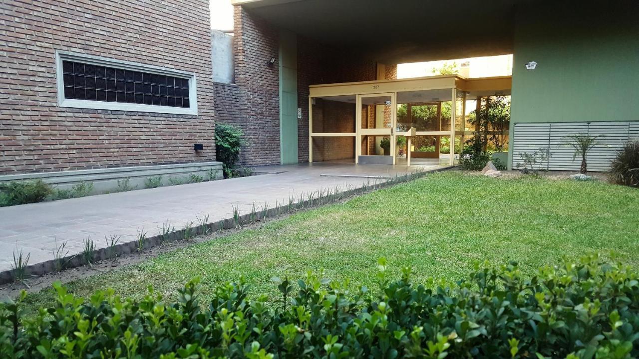 Apartamento Luminoso Departamento En Cañada Y A Pasos De Todo!